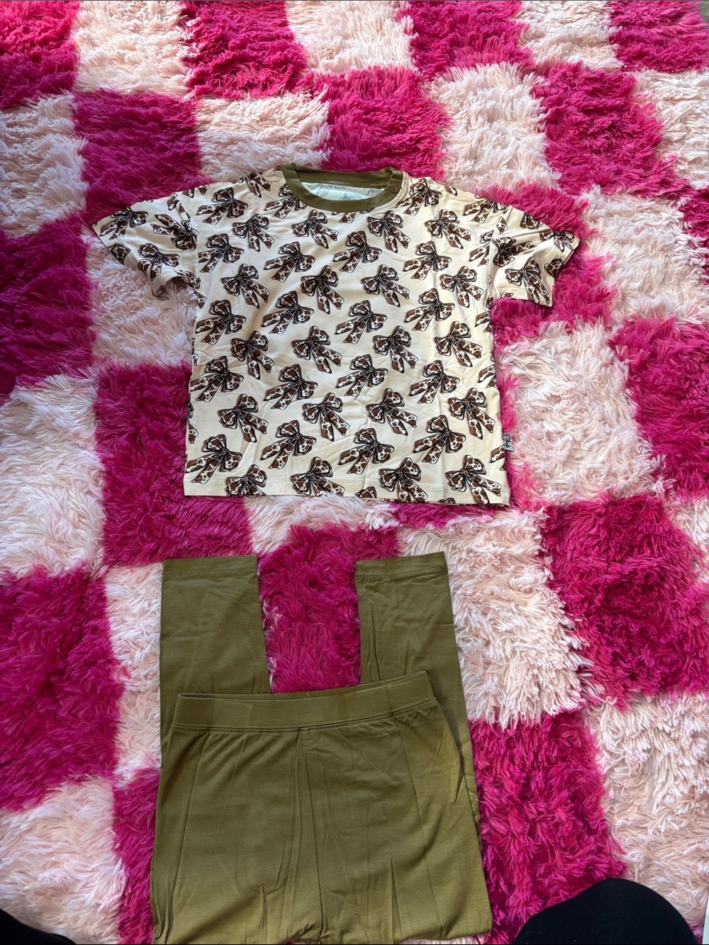 Gigis closet 3T bow pajama set